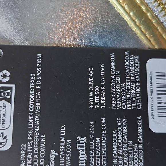 Loungefly star wars c-3po glow in dark mini backpack nwt - Picture 9 of 9